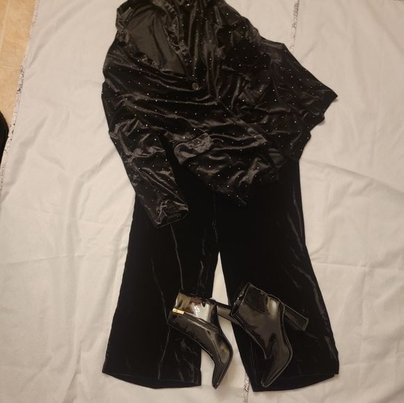 🆕️👖Ann Taylor Velvet Wide Legged Pants, Black - Sz 12 - Picture 1 of 6